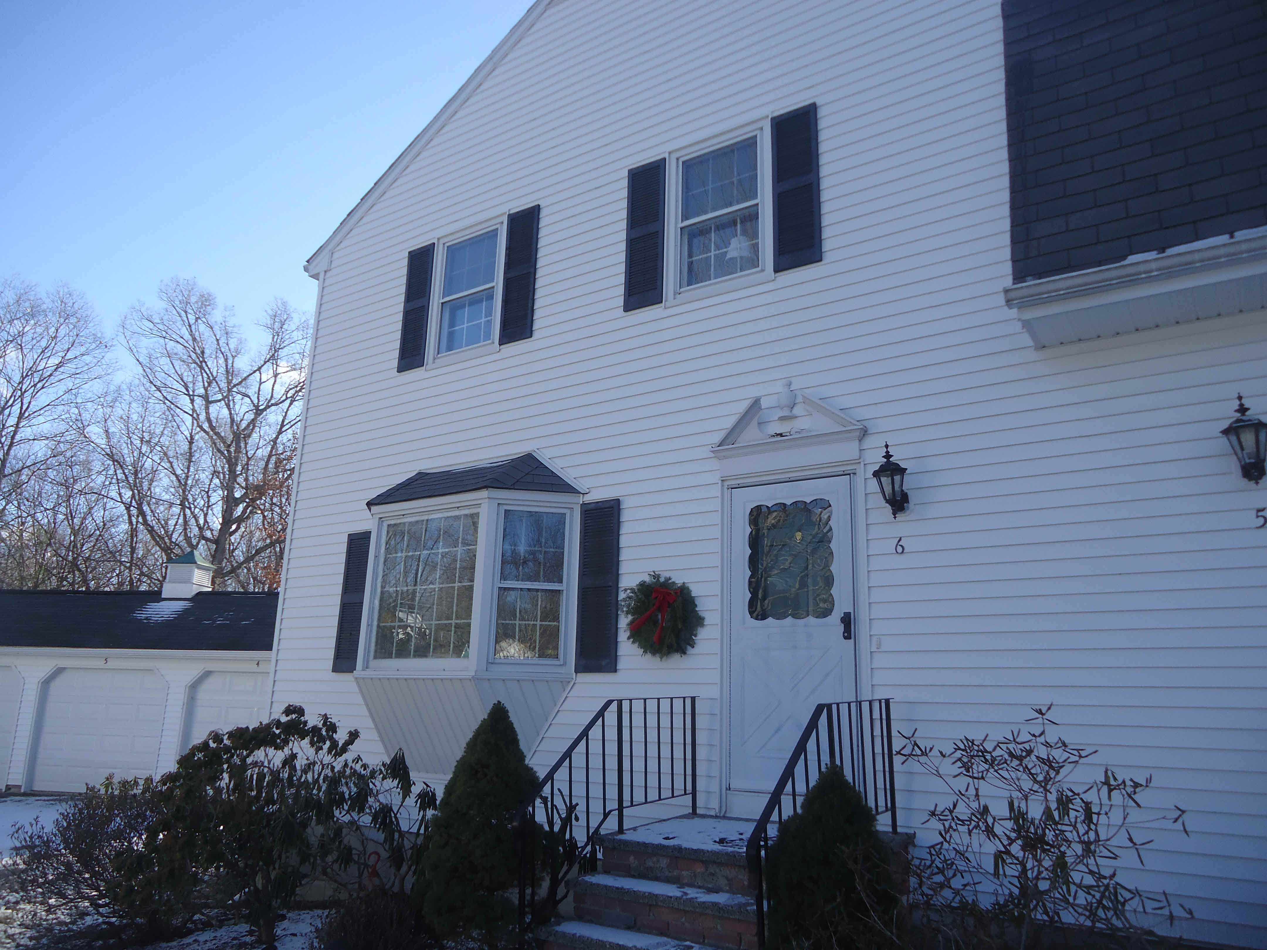 Building photograph for 6 BRIDGEWATER COMMON LN